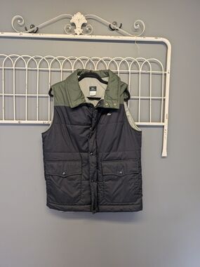 Size M Lacoste Men's Black and Olive Green Puffer Vest